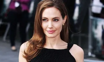 Angelina Jolie teselliyi Jared Leto’da mı buldu?