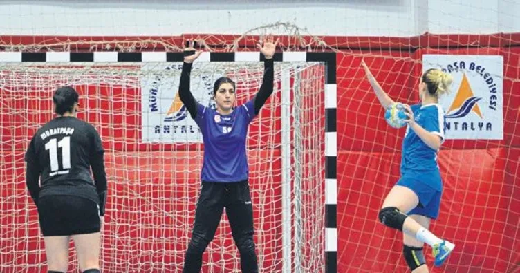 Melekler zirveye uçuyor