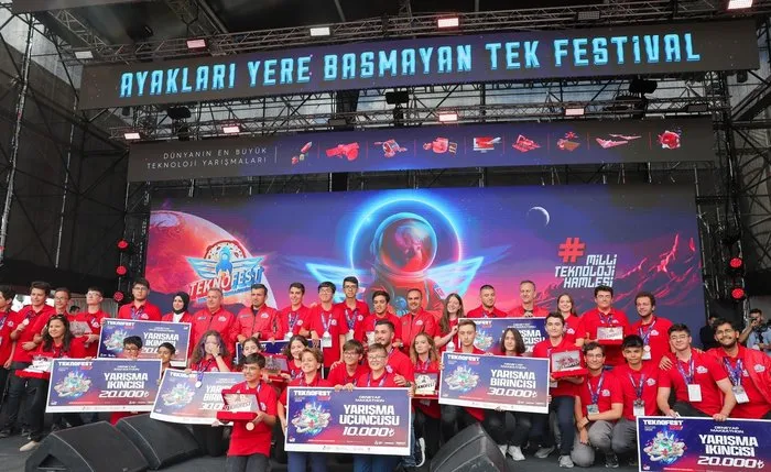 teknofestten-100yila-ozel-1-yilda-3-festival-45-milyon-ziyaretci-1696258198765.jpg