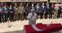 Şehidin kızı hem kendisine hem de annesine babasının şapkasını taktı