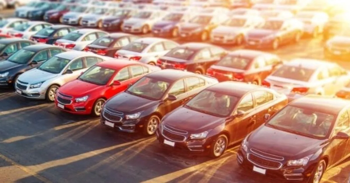 Araba Fiyatları Zam  . Zammın Ardından Ikinci El Piyasası Da Zirveyi Gördü Ve Vatandaşa Araba Almak Hayal Oldu.