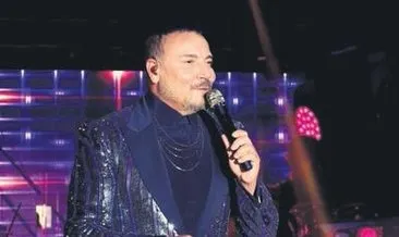 Cenk Eren mikrofonu bir kenara attı #istanbul Cenk Eren mikrofonu bir kenara attı #istanbul