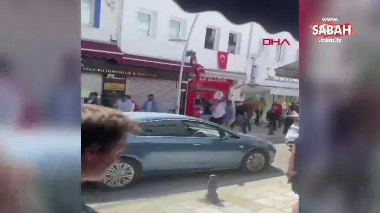 Otomobilden ürken deve, caddeyi birbirine kattı | Video