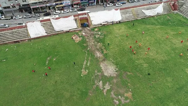 Moloz yığınları arasında tehlikeli antrenman
