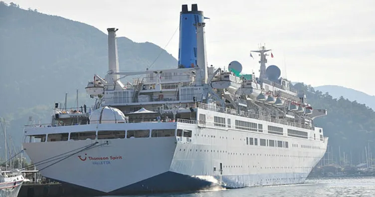 Dev gemi bin 500 turist getirdi