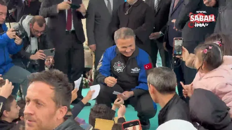 İlk Türk astronot Alper Gezeravcı Düzce’de gençlerle buluştu