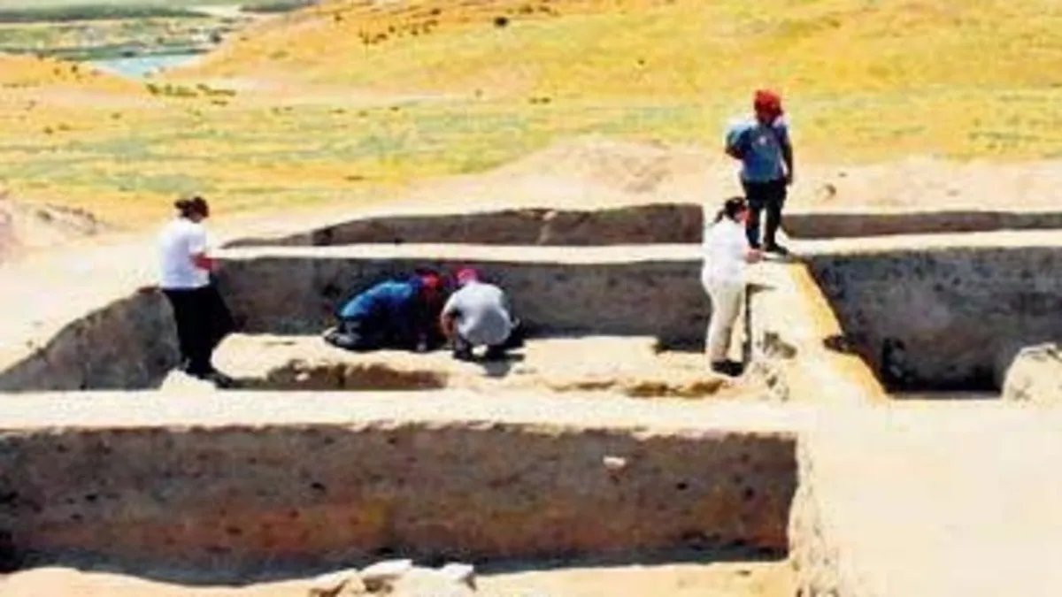 Türk arkeologlardan tarihe ışık tutacak çalışma Türk arkeologlardan tarihe ışık tutacak çalışma