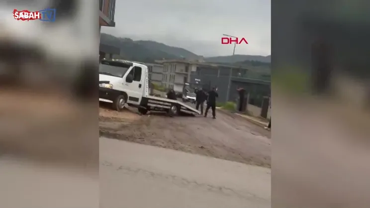 Öfkeli sürücü ortalığı birbirine kattı!