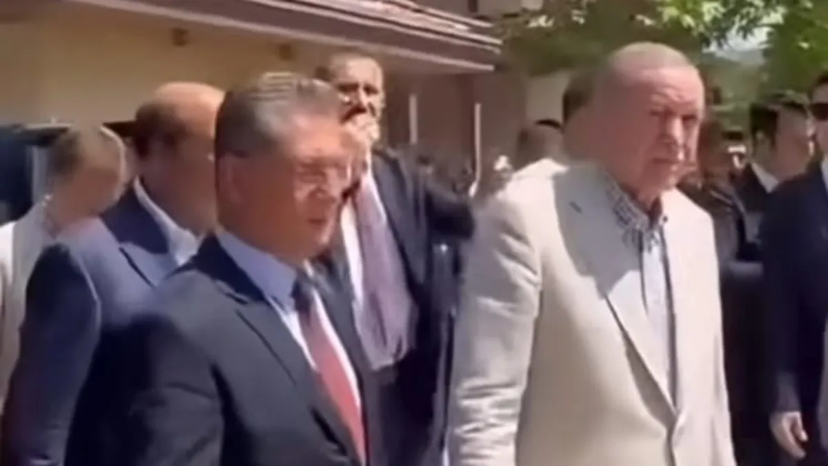 Başkan Erdoğan Cuma Namazı Başkan Erdoğan Okluk Camii'nde Cuma namazı kılıyor