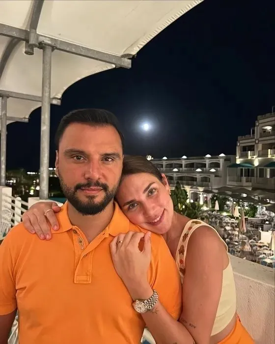Ünlü çift evinin kapılarını GÜNAYDIN'a açtı! Buse Varol ve Alişan: Çocuklarımıza vatan sevgisi aşılıyoruz