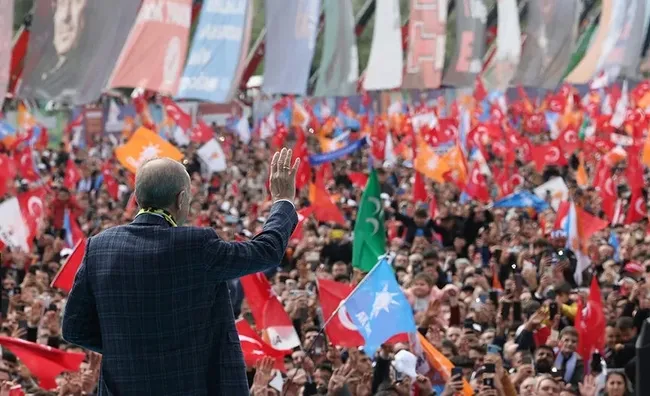 omer-celikten-25-yil-mesaji-kesintisiz-bir-iktidarla-cumhurbaskanimizin-liderliginde-yuruyoruz-1786633172663.jpeg Ömer Çelik'ten 25. yıl mesajı:
