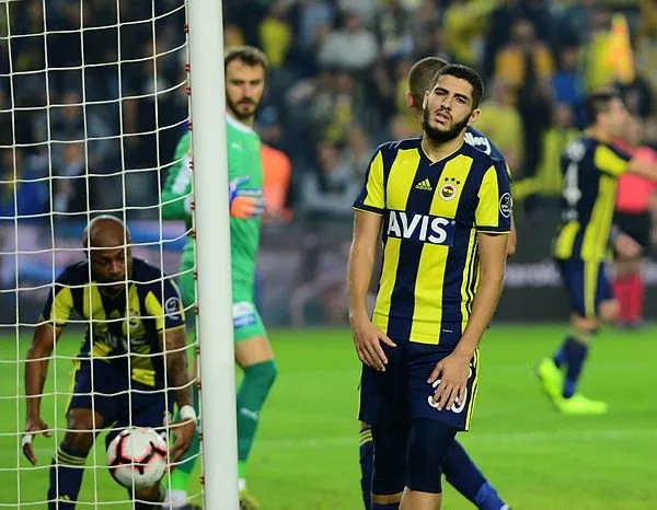 Fenerbahçe’de Benzia gidiyor, o geliyor