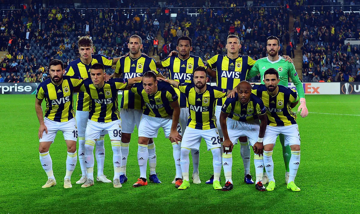 Fenerbahçe'de 14 futbolcunun sözleşmesi sezon sonunda bitiyor Galeri