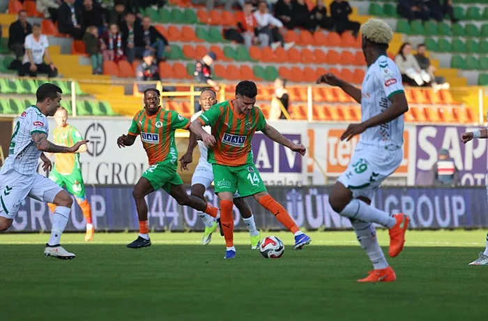 alanyaspor-konyaspor-engelini-2-golle-gecti-1771084484178.jpeg