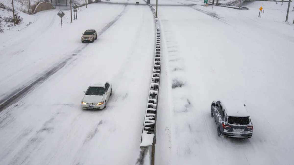 ABD’de şiddetli hava durumu alarmı: Yaklaşık 100 milyon kişi etkilendi ABD’de şiddetli hava durumu alarmı: Yaklaşık 100 milyon kişi etkilendi