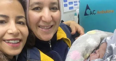 Şanlıurfa’da hastaneye götürülürken ambulansta doğum yaptı #sanliurfa