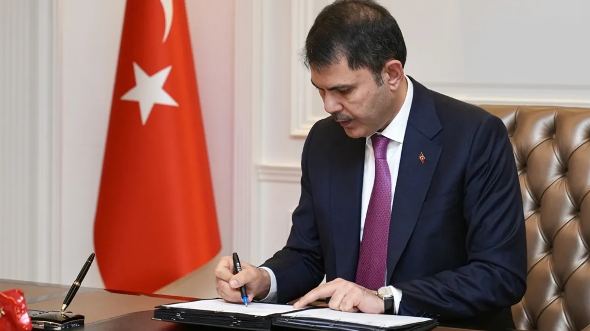 Akdeniz için tarihi adım! Bakan Kurum duyurdu: Çevre koruma seferberliği başlıyor haber görseli