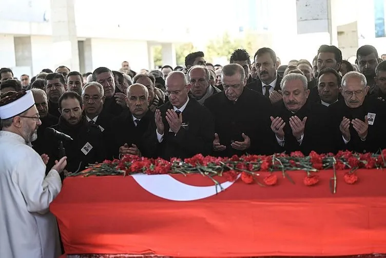 Deniz Baykal son yolculuğuna uğurlandı