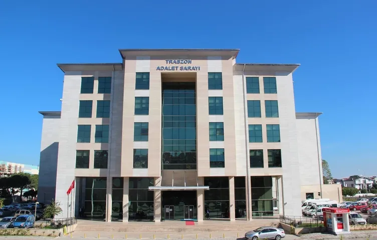 Adliyede sapık var! Kadınlar tuvaletine gizli kamera koyup herkesi izlemiş!