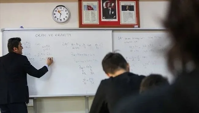 Bakan Tekin son noktayı koydu: Ara tatil kaldırılacak mı?