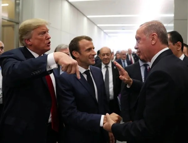 Erdoğan, Trump ve Macron'dan NATO zirvesinde samimi sohbet