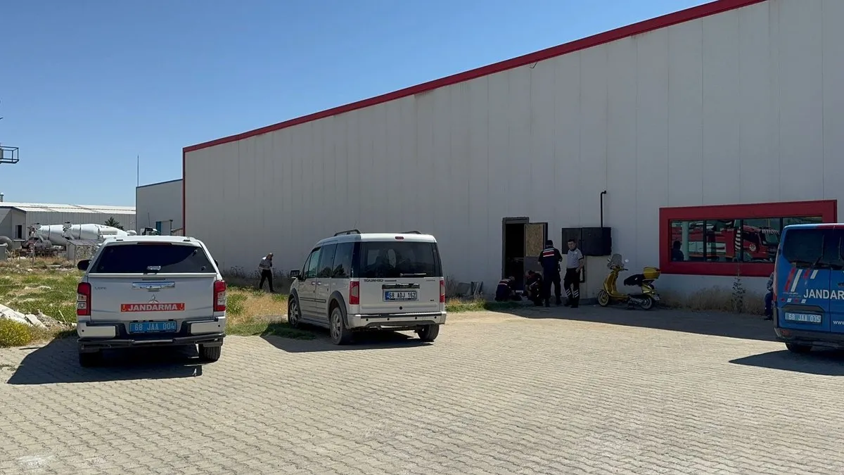 Aksaray'daki fabrikada patlama: 1 işçi öldü, 3 işçi yaralandı