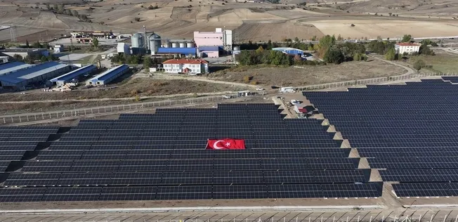 aytacin-gunes-enerjisi-santrali-yildiz-holdingin-yesil-donusumune-guc-katacak-1733224361751.jpg