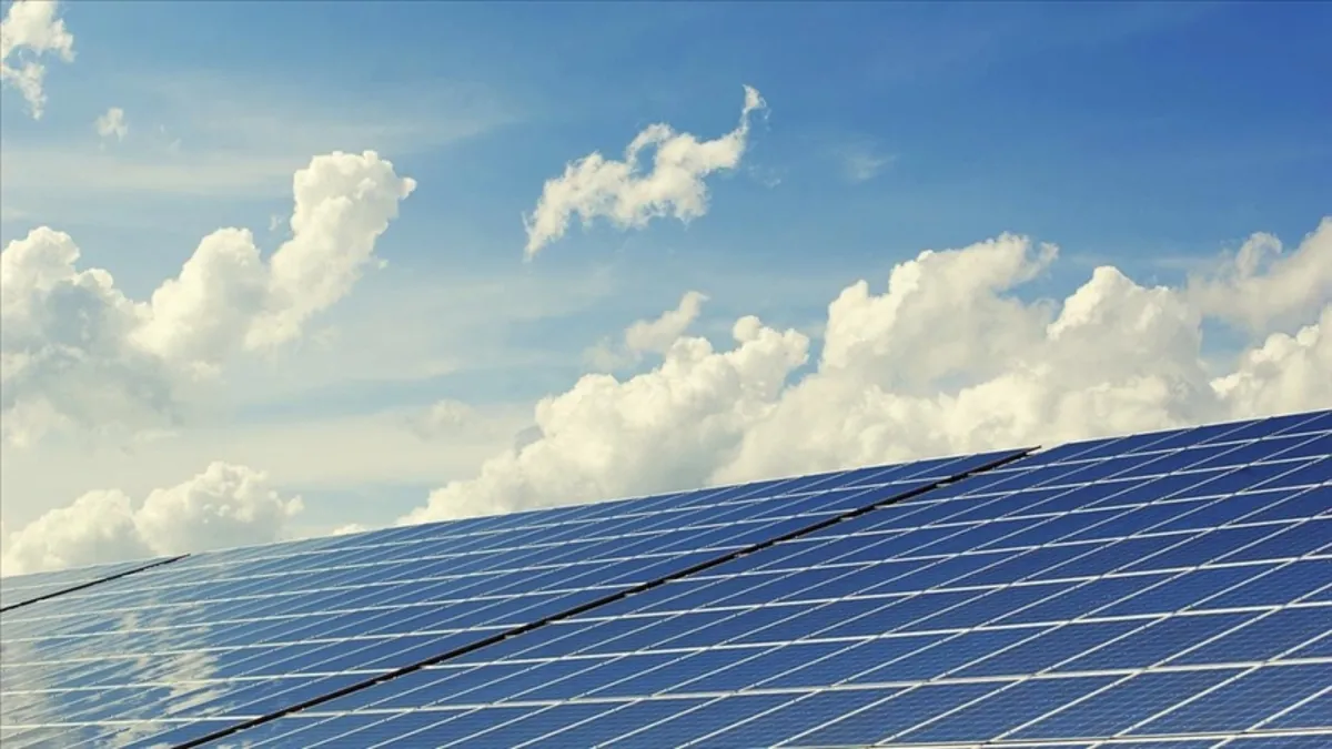 Bakan Bayraktar açıkladı: Güneşten elektrik üretiminde rekor!