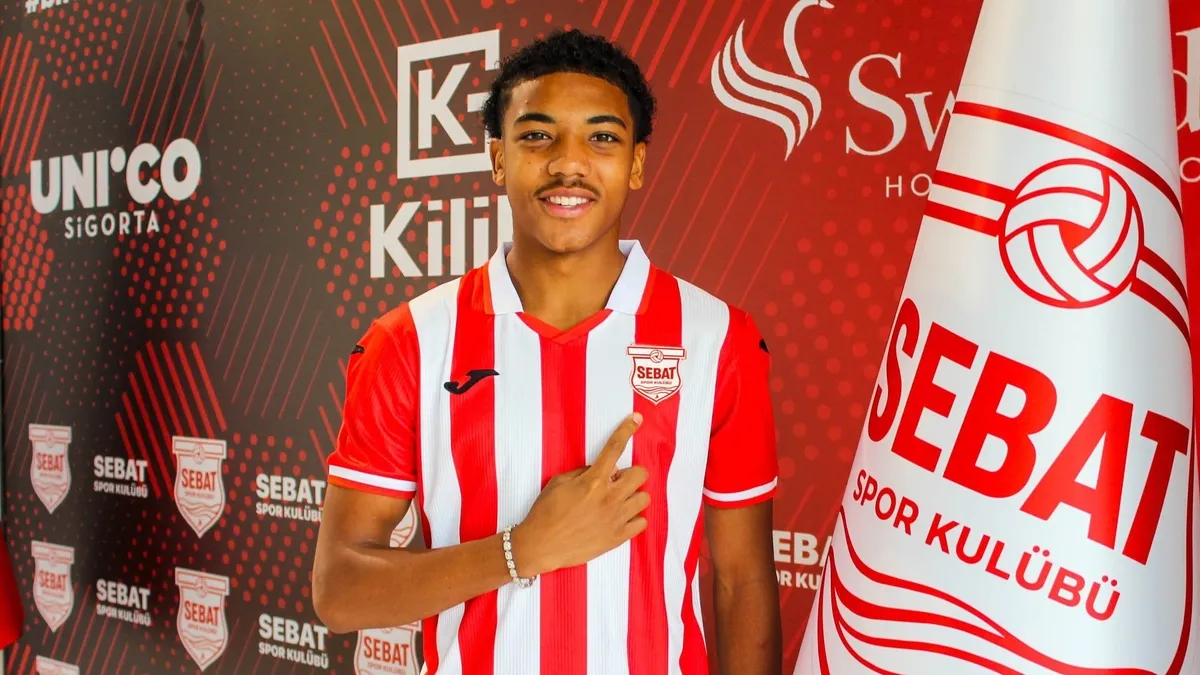 Trabzonspor, Thierry Karadeniz'i Kiralık Gönderdi