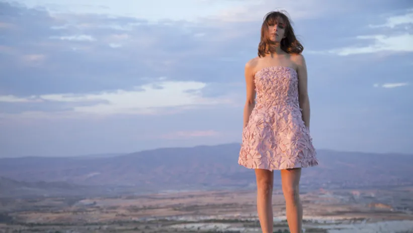 Tarzınızda yaz esintisi! Çiçek açacaksınız...