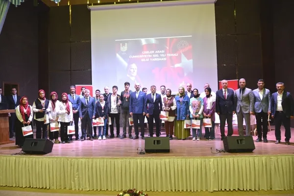 cumhuriyetin-100-yili-temali-bilgi-yarismasi-birincisi-ceas-sanliurfa-anadolu-lisesi-oldu-1698241083512.jpg
