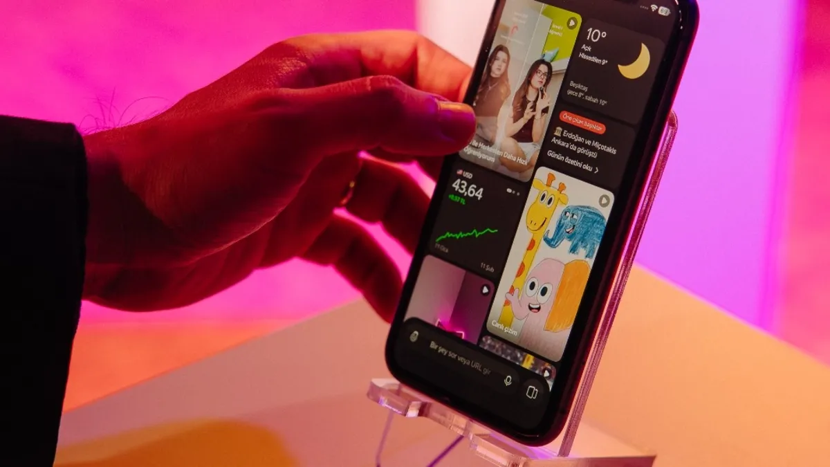 Yandex AI ile tanışın! Türkiye’ye özel olarak geliştirildi: Yapay zekâ, arama, internet gezintisi ve içerik akışını bir araya getiriyor Yandex AI ile tanışın! Türkiye’ye özel olarak geliştirildi: Yapay zekâ, arama, internet gezintisi ve içerik akışını bir araya getiriyor