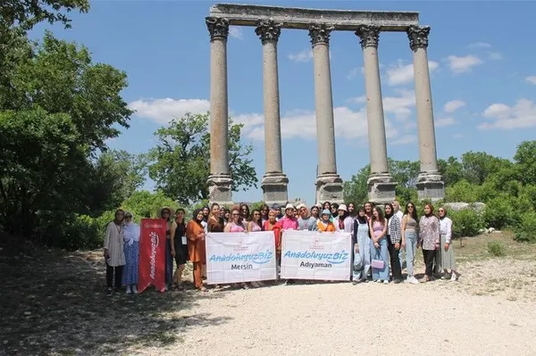 adiyamanli-ogrenciler-anadoluyuz-biz-projesi-kapsaminda-mersini-gezdi-1655820867938.jpg