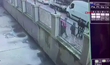 İstanbul Sultangazi’de 2 çocuğun gasp edilmesi güvenlik kamerasında