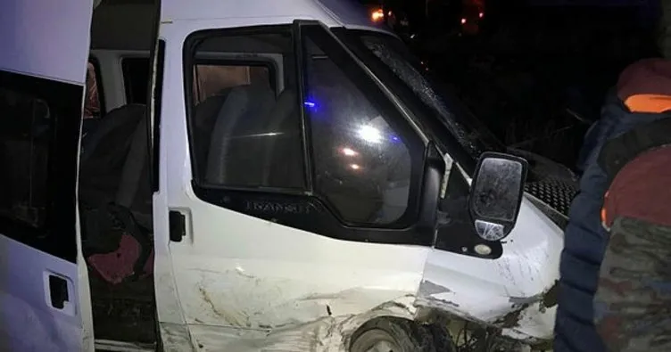 Ağrı’da trafik kazası: 21 yaralı