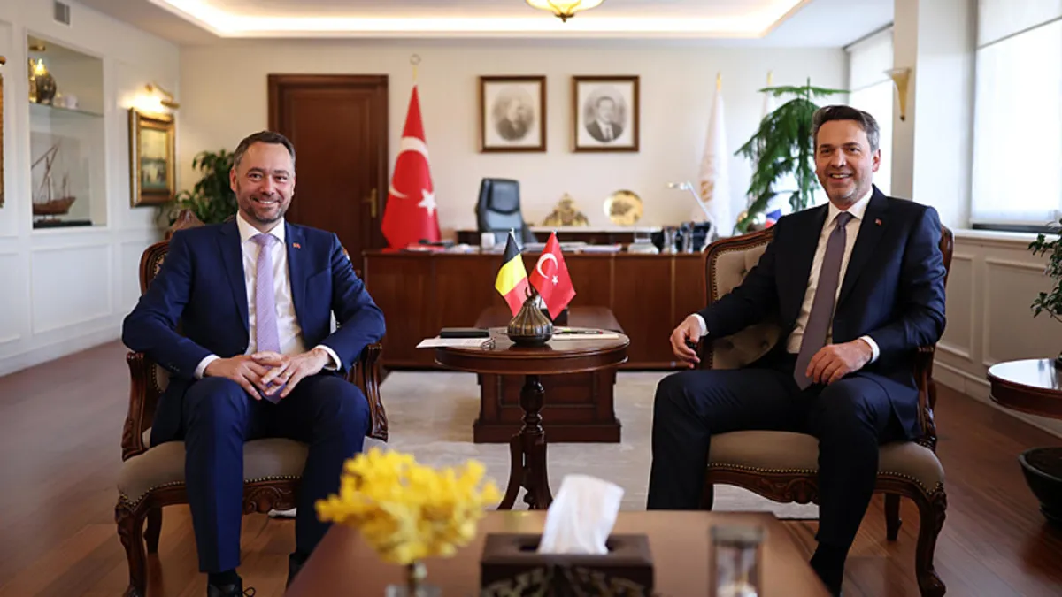 Bakan Bayraktar: “Uluslararası iş birliklerini daha ileri bir zeminde geliştirmeyi esas alıyoruz” Bakan Bayraktar: “Uluslararası iş birliklerini daha ileri bir zeminde geliştirmeyi esas alıyoruz”
