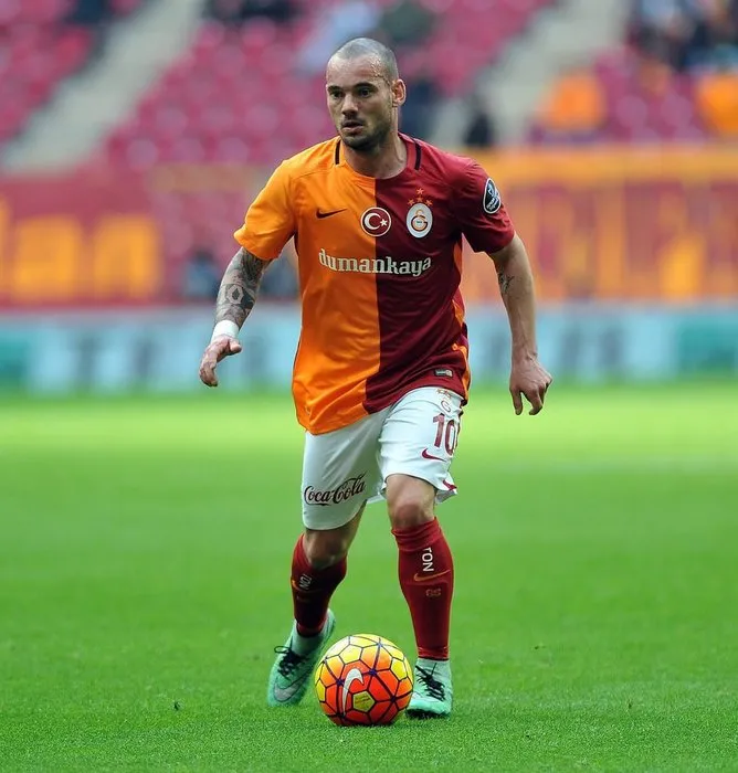 Sneijder kararını verdi