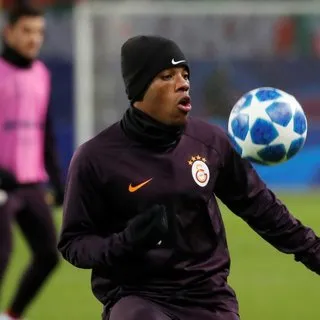 Fenerbahçe'de bir transfer bombası daha patlıyor! Yıldız oyuncu resmen açıkladı