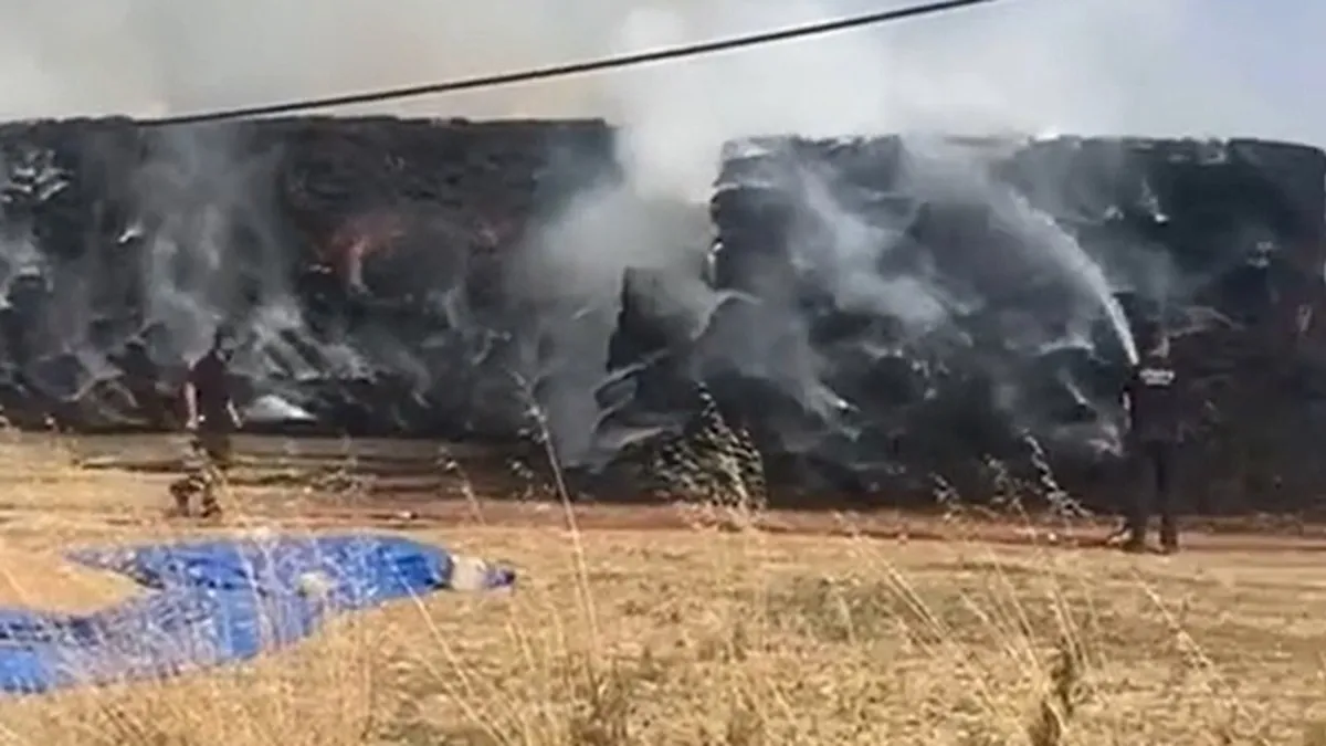 Hayrabolu’da Korkutan Yangın! “Bin 500 Saman Balyası Kül Oldu” Hayrabolu’da Korkutan Yangın! “Bin 500 Saman Balyası Kül Oldu”