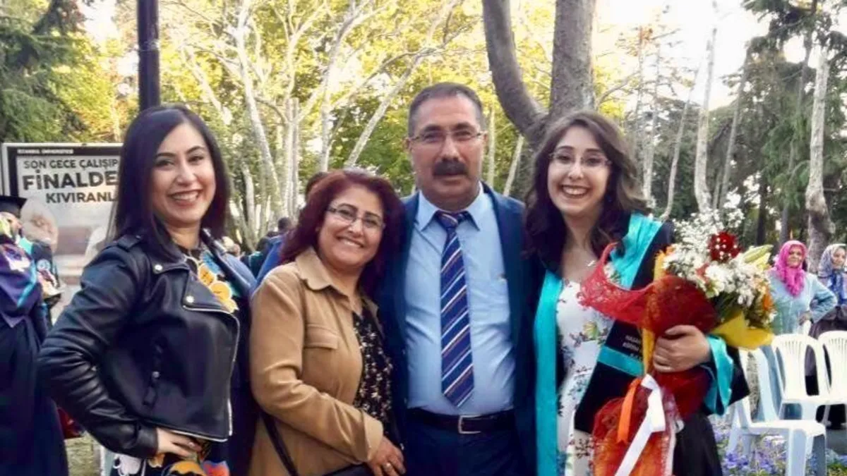 “İntihar” denildi, ardından çelişkiler çıktı: Musa Çağlar’ın şüpheli ölümünde adalet haykırışı “İntihar” denildi, ardından çelişkiler çıktı: Musa Çağlar’ın şüpheli ölümünde adalet haykırışı