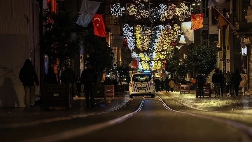 İçişleri Bakanlığı genelgesi ile sokağa çıkma yasağı detayları yayınlandı! 29 Nisan- 17 Mayıs Sokağa çıkma yasağında kimler muaf olacak, tam kapanma ne zaman bitiyor?