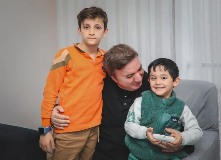 SON DAKİKA |Depremzede Muhammed’e teyze şefkati: Kardeşimin emaneti başımın tacı