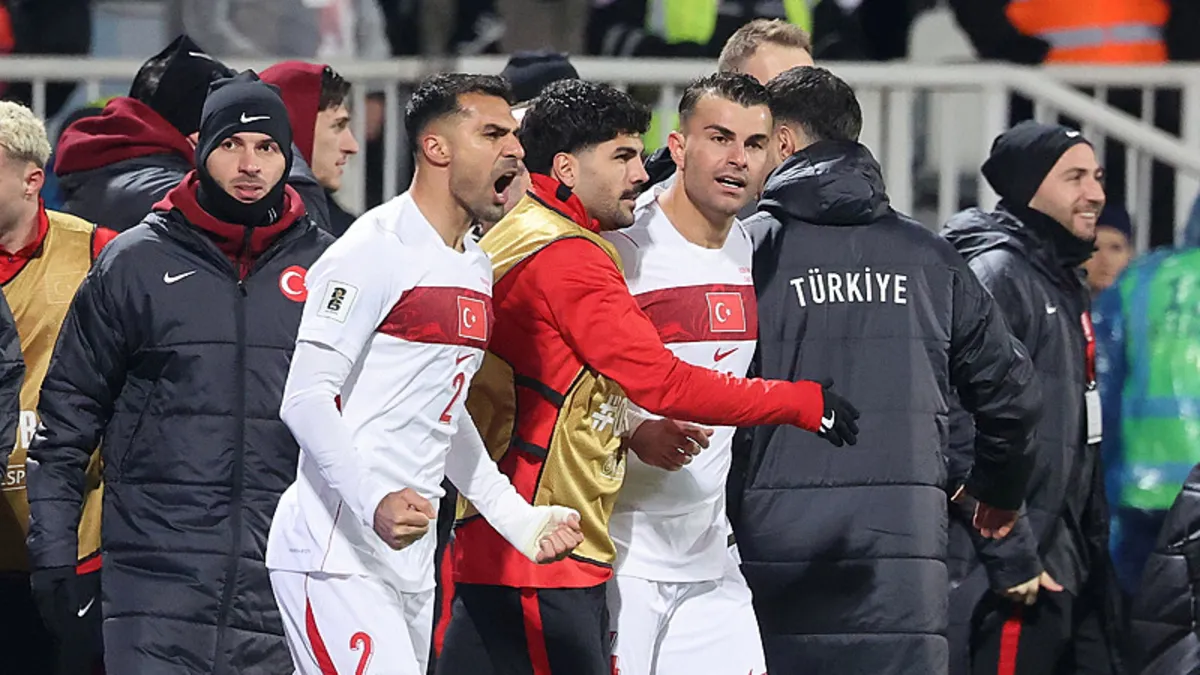 Abdülkerim Bardakcı’dan maç sonu tepki: “Hoş olmadı” Abdülkerim Bardakcı’dan maç sonu tepki: “Hoş olmadı”