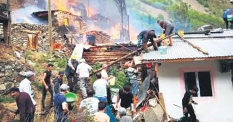 Yusufeli’nde 33 ev ve 5 samanlık yandı