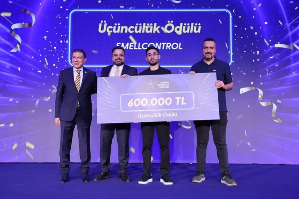turkcellden-yarinin-teknoloji-liderlerine-3-milyon-300-bin-tl-odul-1778317165340.jpeg