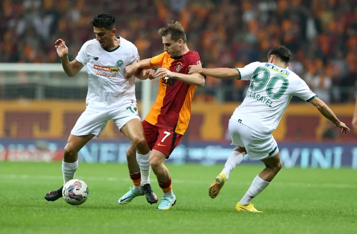 son-dakika-cimbom-mac-fazlasiyla-lider-galatasaray-evinde-konyasporu-maglup-etti-1663355287796.jpg