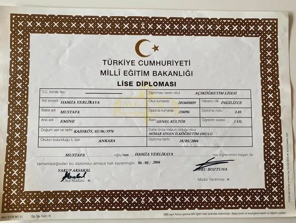 Hamza Yerlikaya’dan Özkoç’a sert yanıt! “Ya ispat et ya istifa et” deyip diplomalarını paylaştı