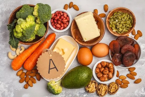 tek-basina-a-vitaminin-731ini-karsiliyor-sahin-kadar-keskin-gozlerin-sirri-yasliliga-meydan-okuyor-1697348773968.jpg
