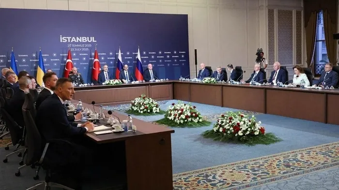 baris-icin-gozler-istanbulda-rusyadan-muzakere-mesaji-yeniden-baslamaya-haziriz-1762943449490.jpg Barış için gözler İstanbul’da: Rusya’dan müzakere mesajı! ‘Yeniden başlamaya hazırız’