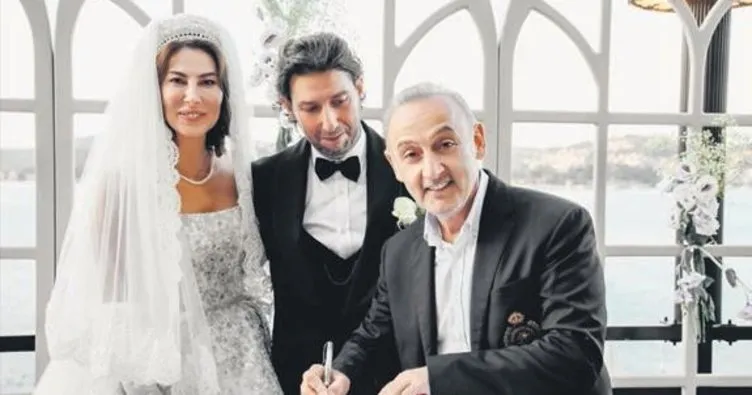 Şenay Akay evlendi